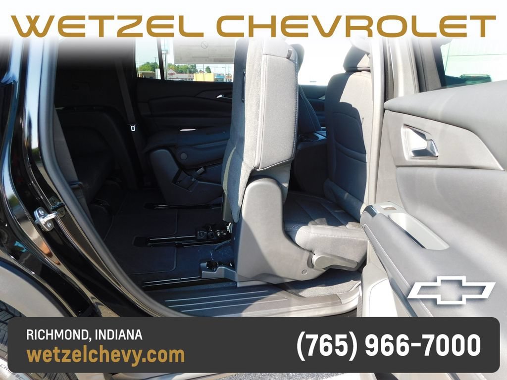 New 2027 Mosaic Black Metallic Chevrolet LT image 30