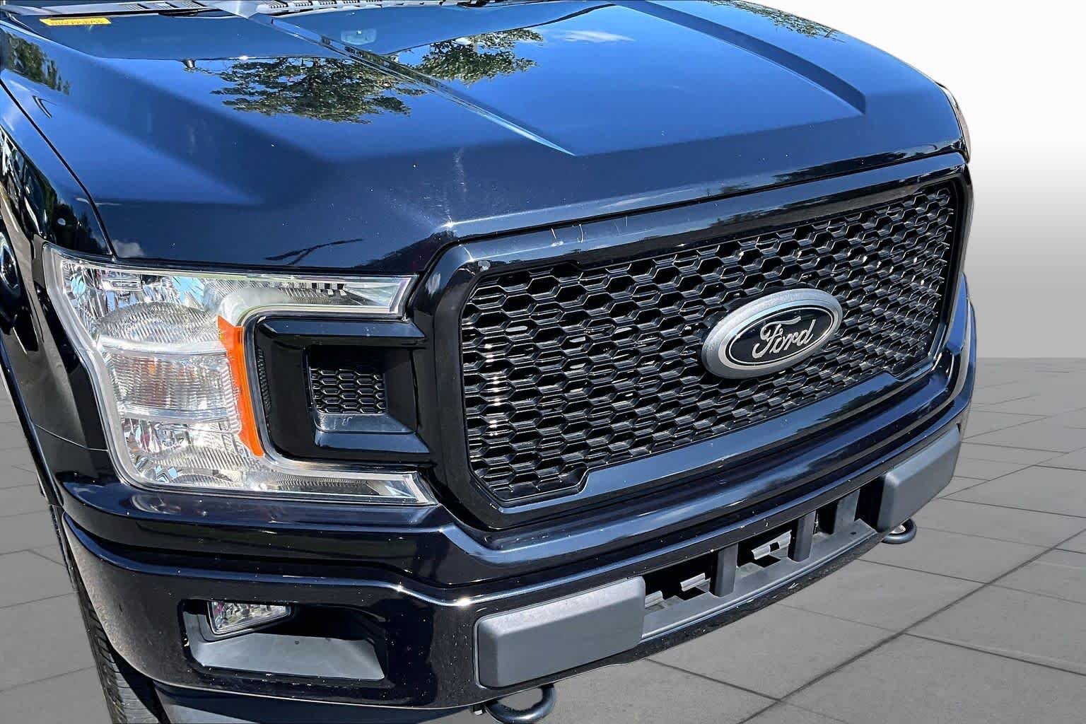Used 2019 Agate Black Ford XLT image 30
