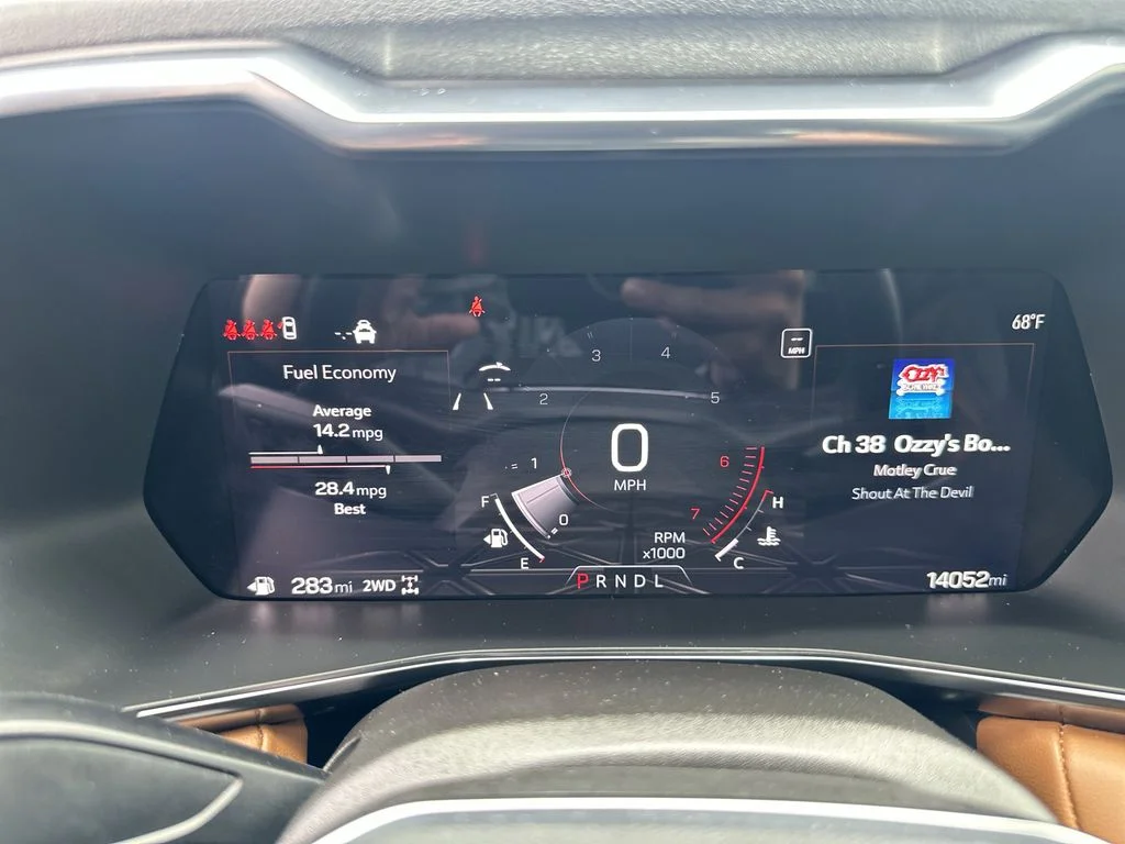 Used 2025 Silver GMC AT4 image 11