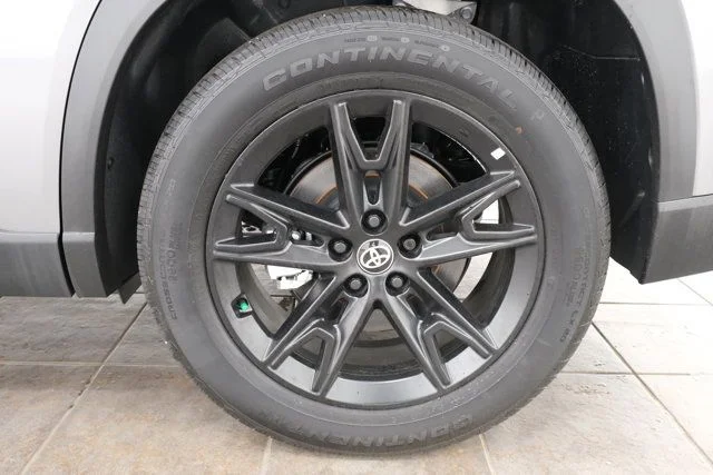 Certified Used 2026  Toyota Limited image 38