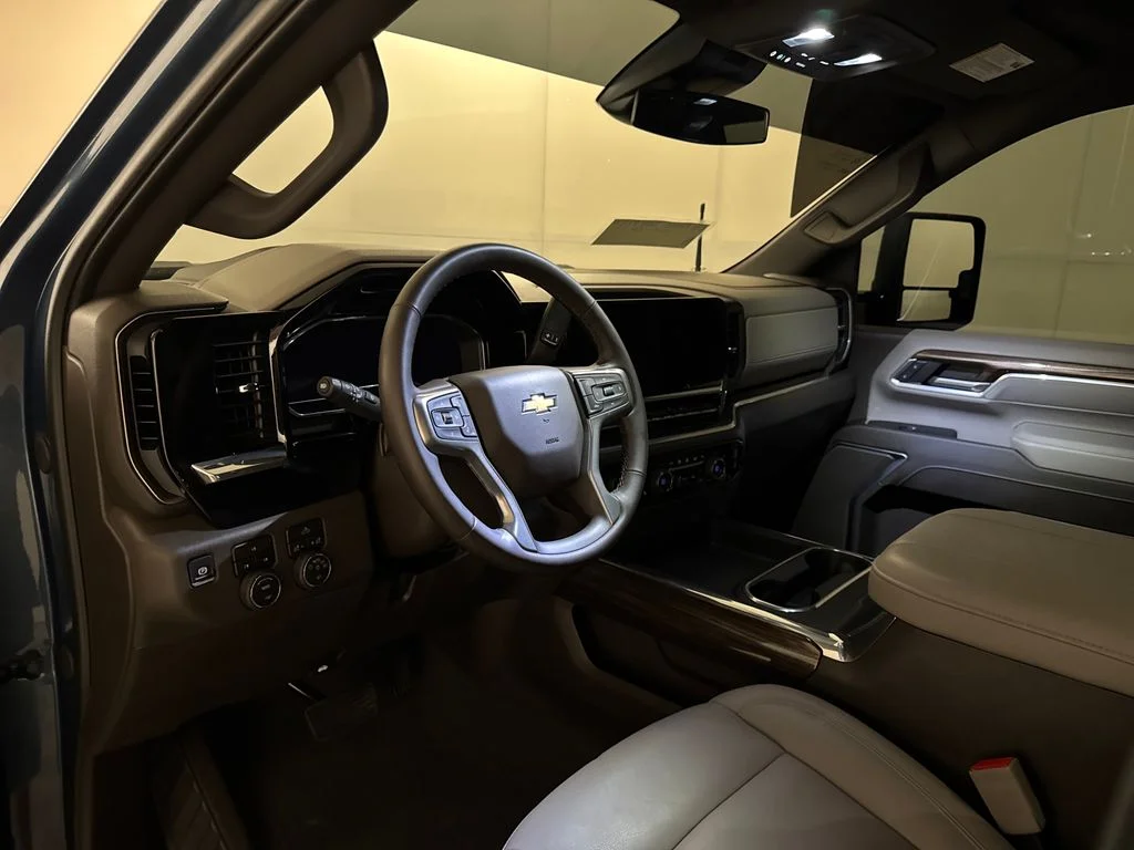 Certified Used 2025 Blue Chevrolet LT image 6