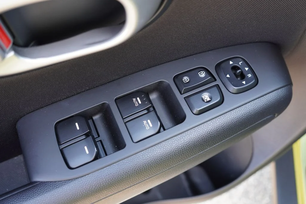 Used 2015 Alien II Kia Plus image 21
