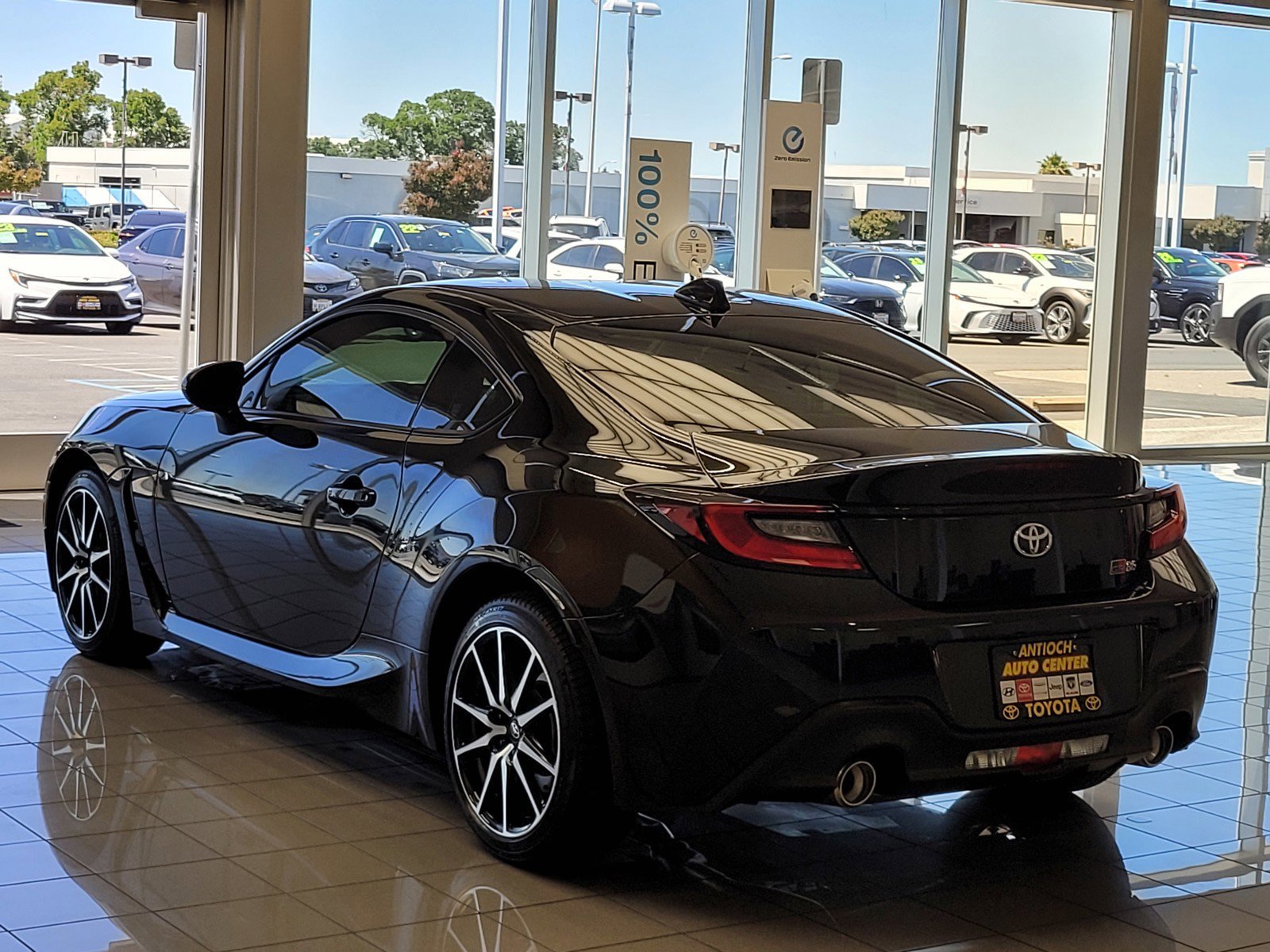 Certified Used 2023  Toyota BASE image 6