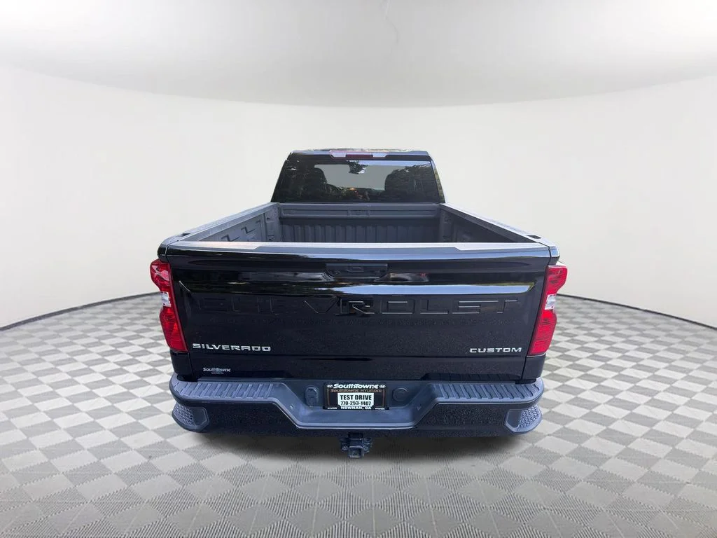 Used 2025 Black Chevrolet Custom image 6