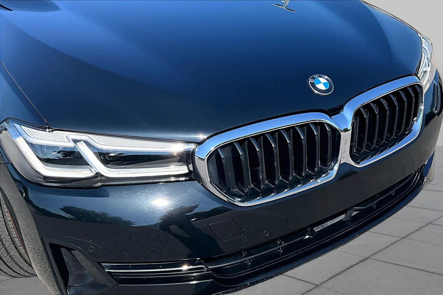Certified Used 2023 Black Sapphire Metallic BMW 540i image 31
