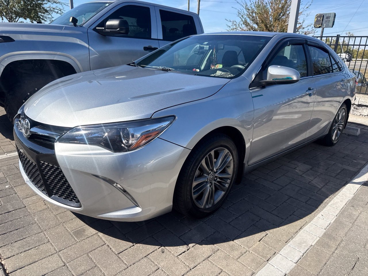 2017 Toyota Camry SE FWD photo