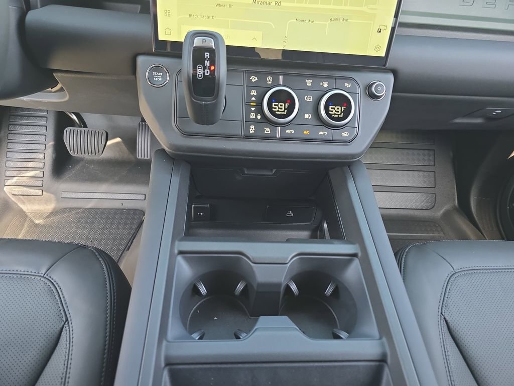 New 2026 Keswick Green Land Rover Trophy Edition Keswick image 25