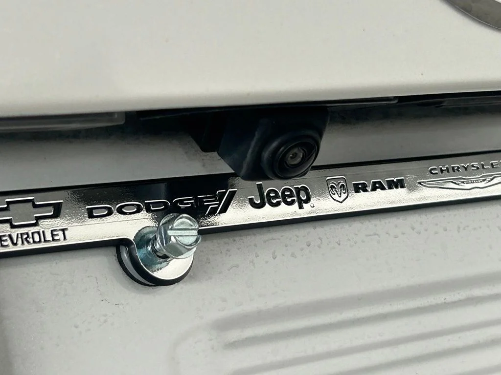 Used 2022 Aspen White TriCoat Pearl Nissan SV image 38