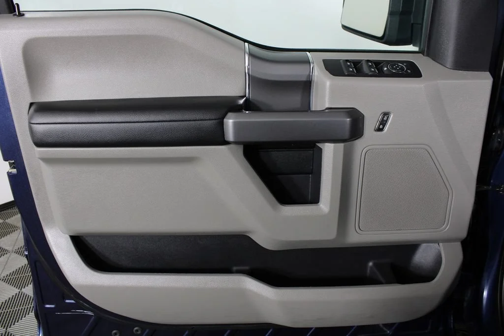 Used 2020 Blue Ford XL image 10
