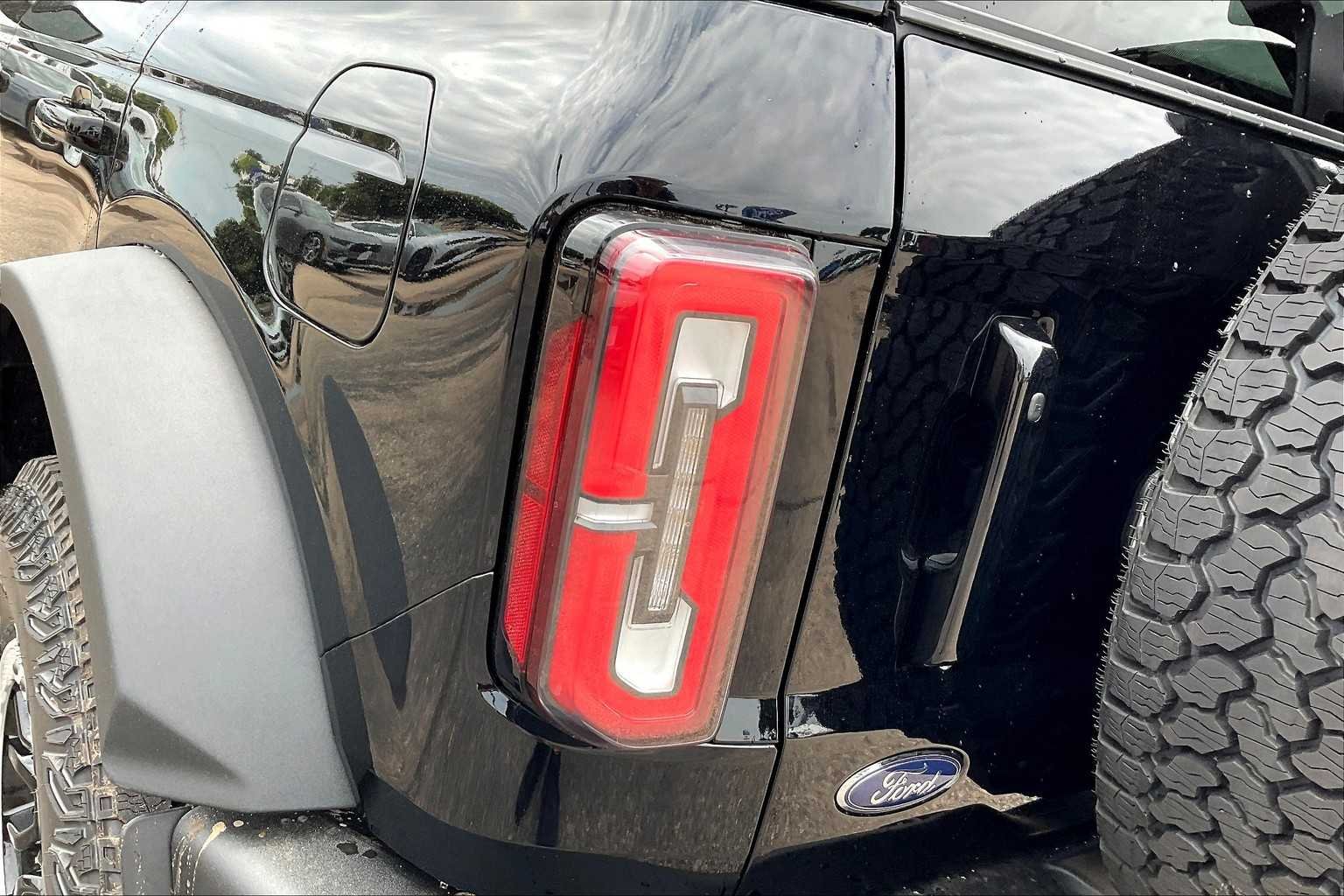 Certified Used 2025 Shadow Black Ford Outer Banks image 14