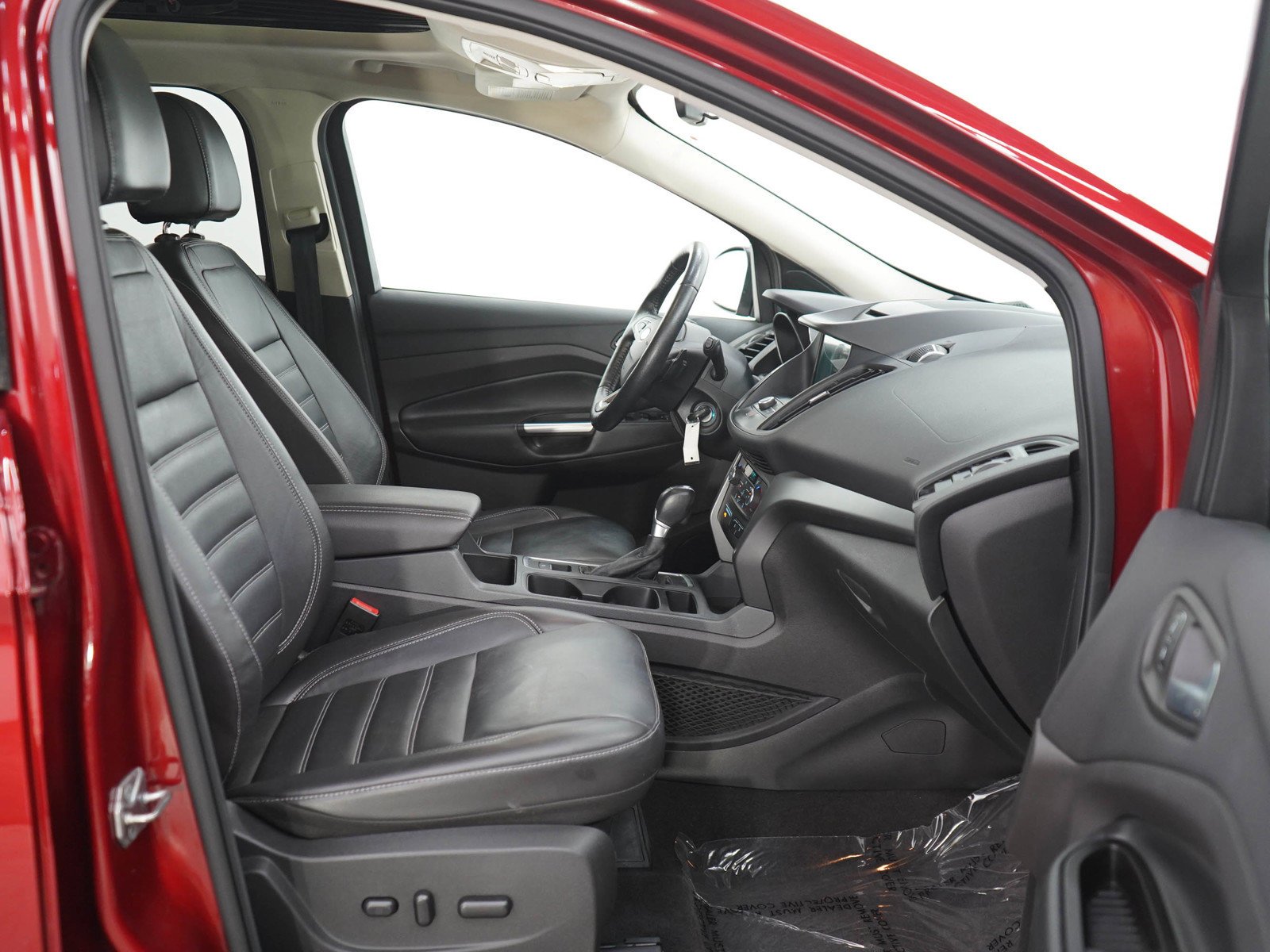 Used 2017 Ruby Red Metallic Ford SE image 11
