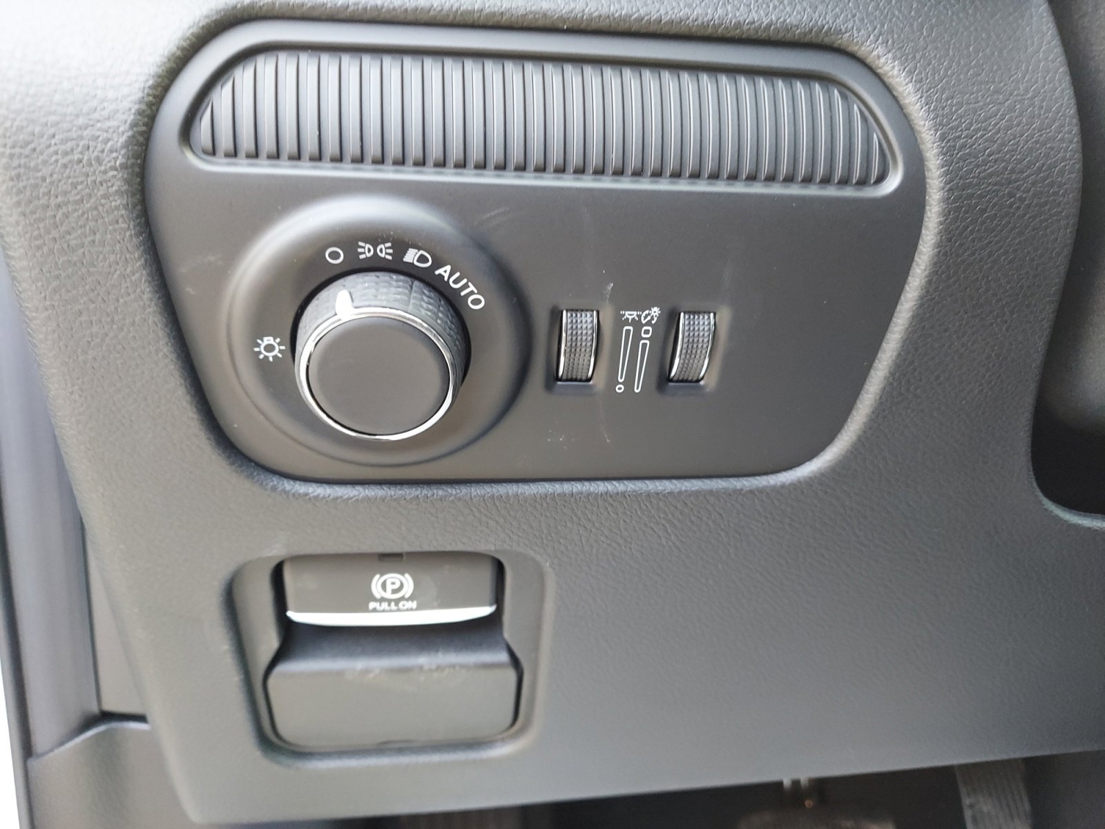 New 2026 Bright White Clearcoat Jeep Limited Altitude image 29