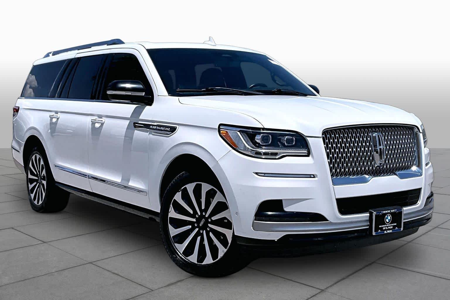 Used 2023 Pristine White Lincoln Reserve image 2