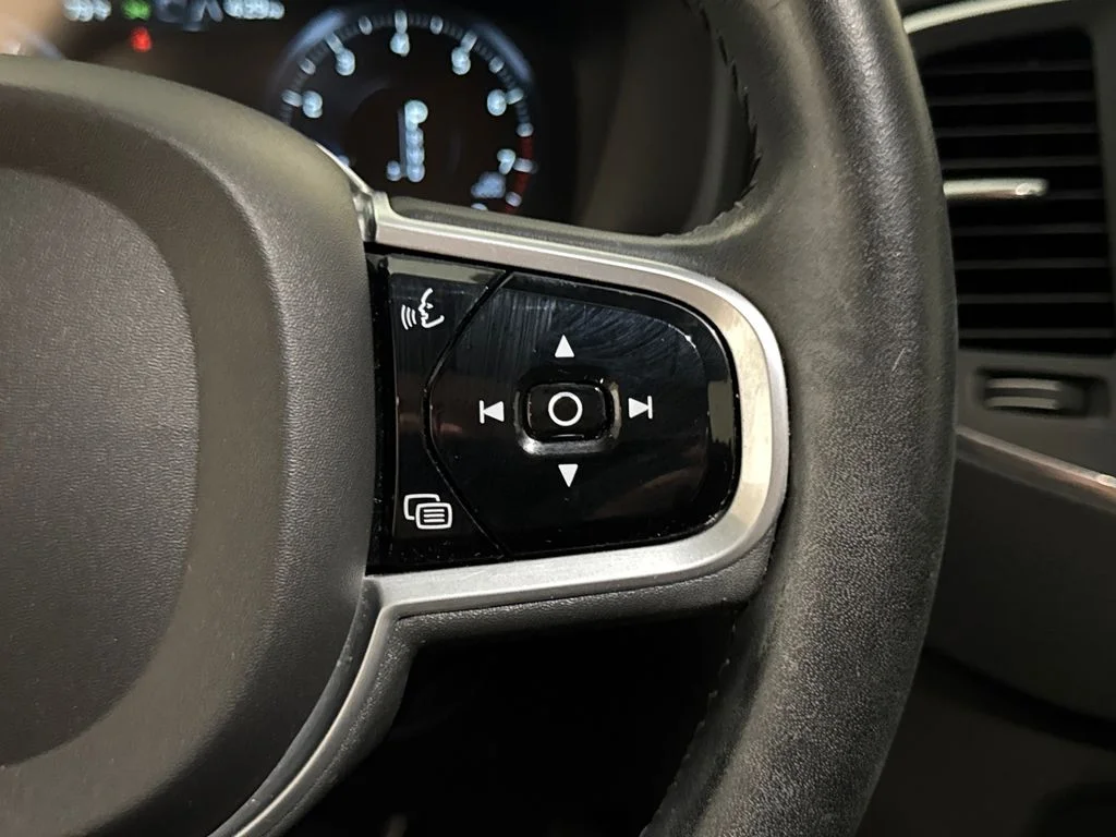 Certified Used 2021 Gray Volvo T5 Momentum image 16
