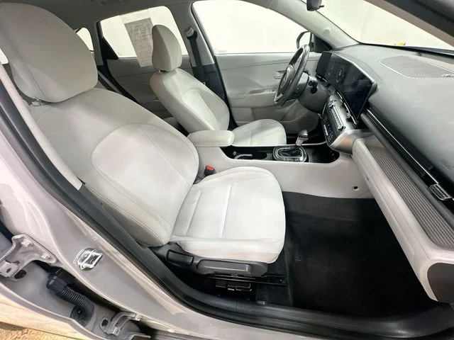 Used 2025 Gray Hyundai SEL image 25