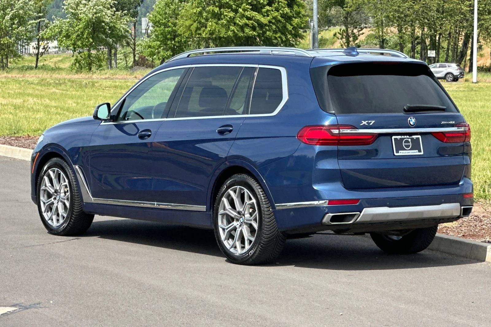 Used 2020 Blue BMW xDrive40i image 5