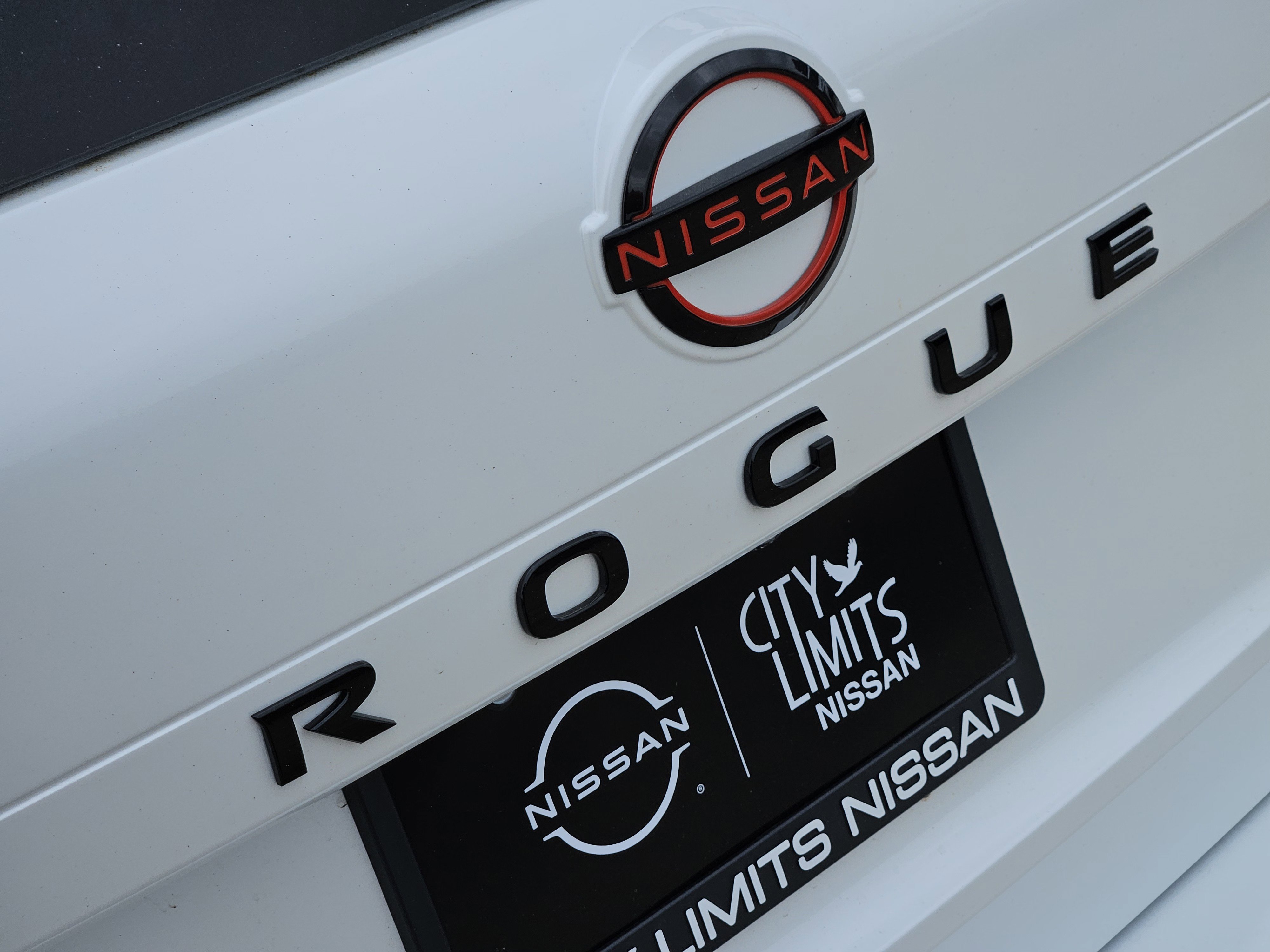 New 2026 Everest White Pearl TriCoat Nissan Rock Creek® image 12