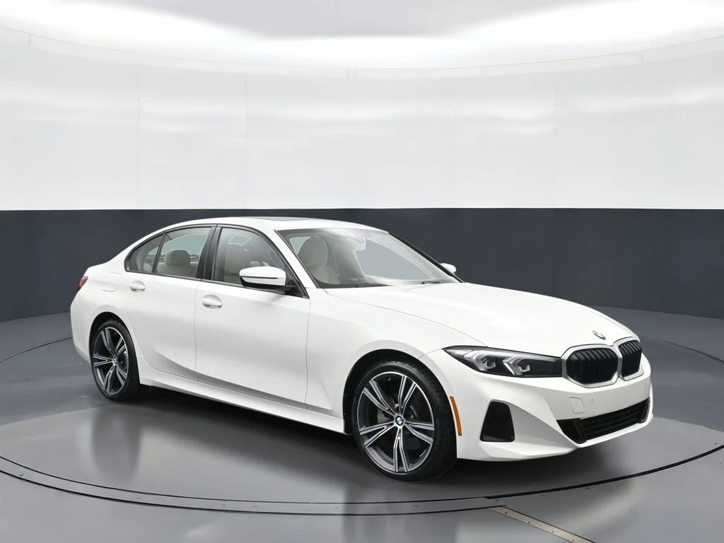 2023 BMW 3 Series 330i - Photo 13
