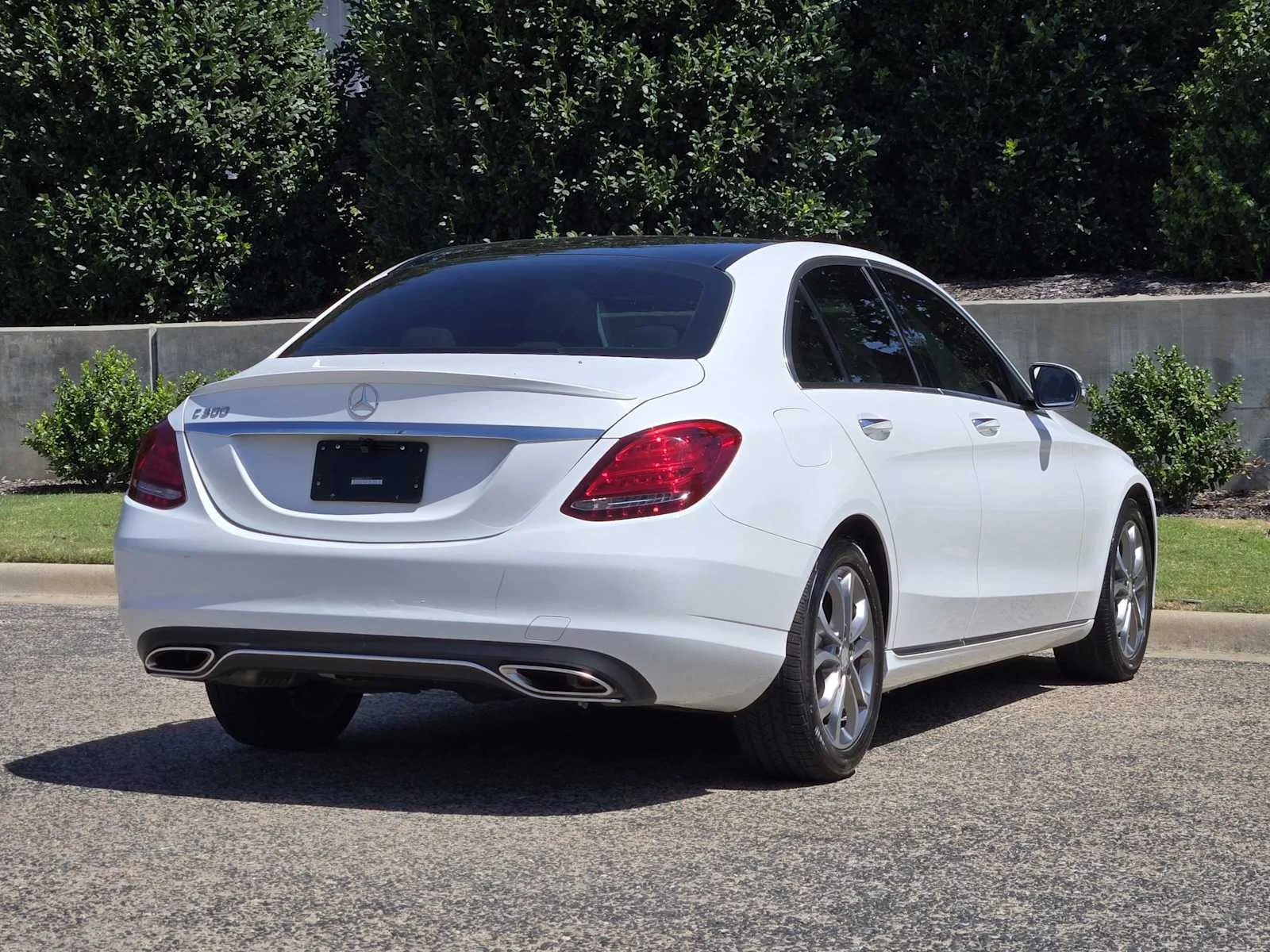 Used 2016 Polar White Mercedes-Benz C 300 image 4