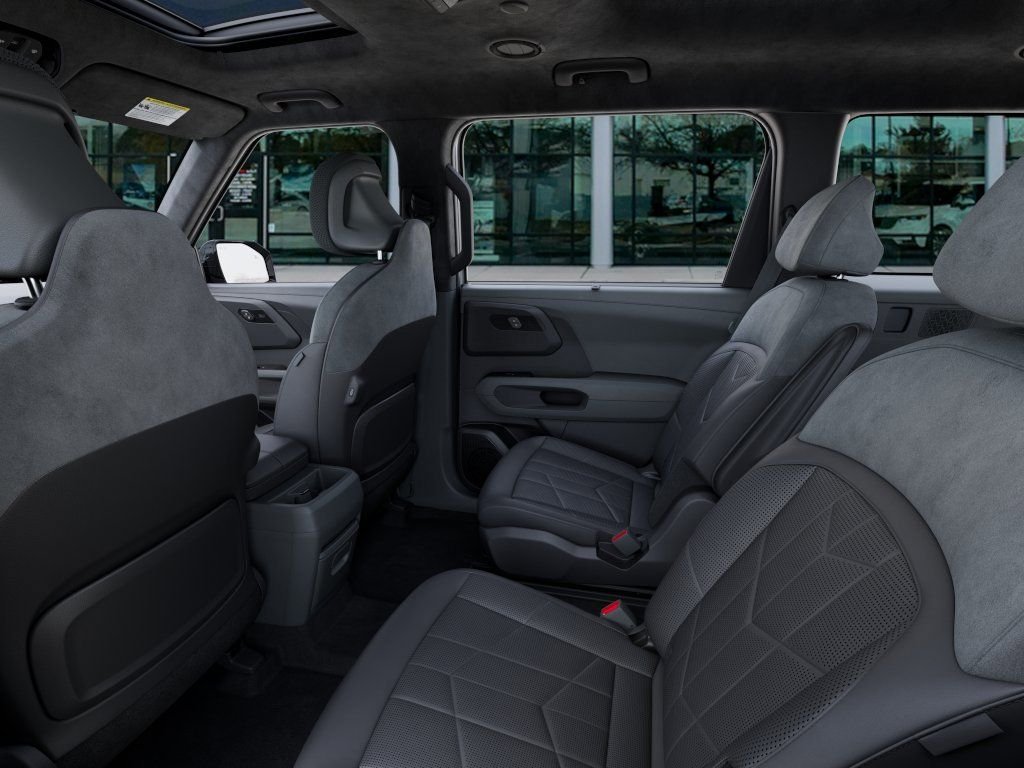 New 2027 White Kia X-Line SX-Prestige image 18