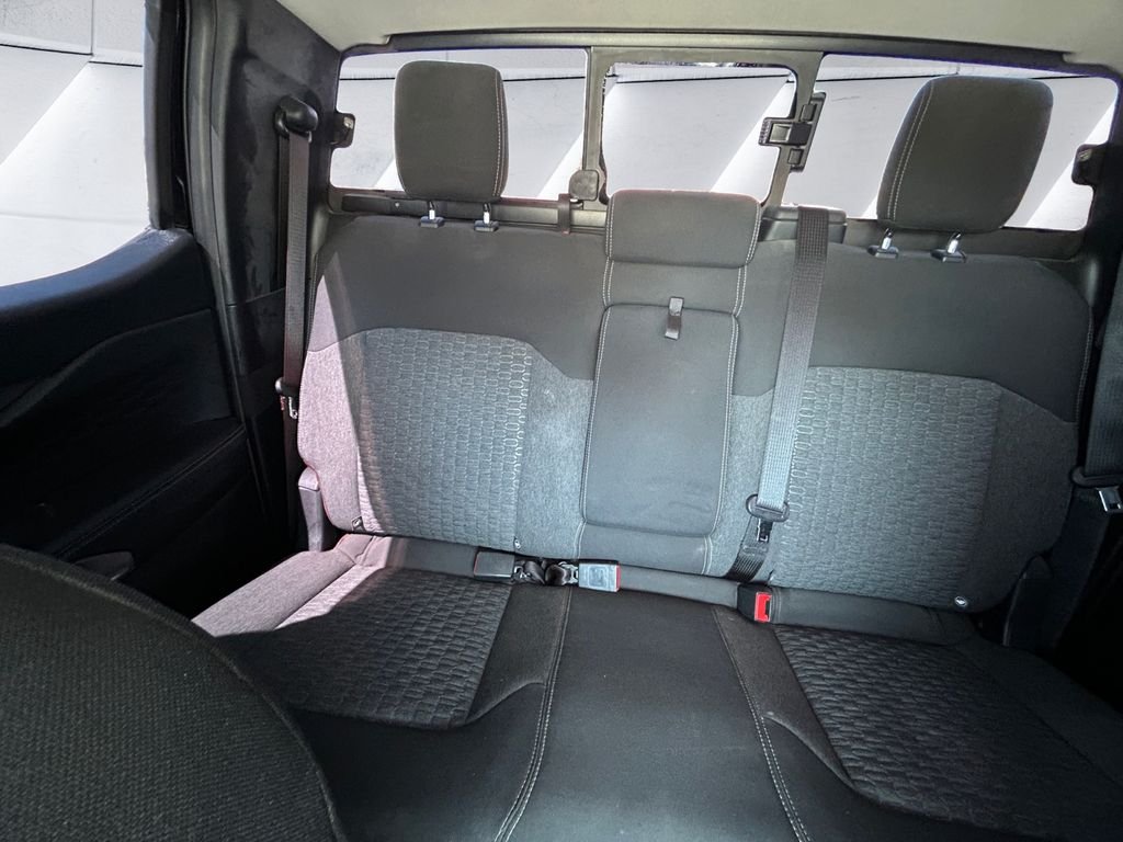 Used 2024 Black Ford XLT image 18