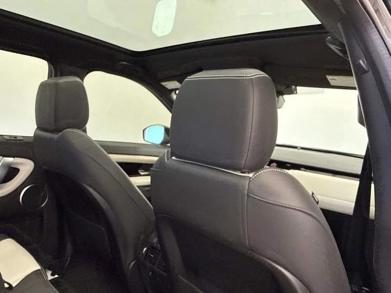 Used 2022  Land Rover SE R-Dynamic image 12