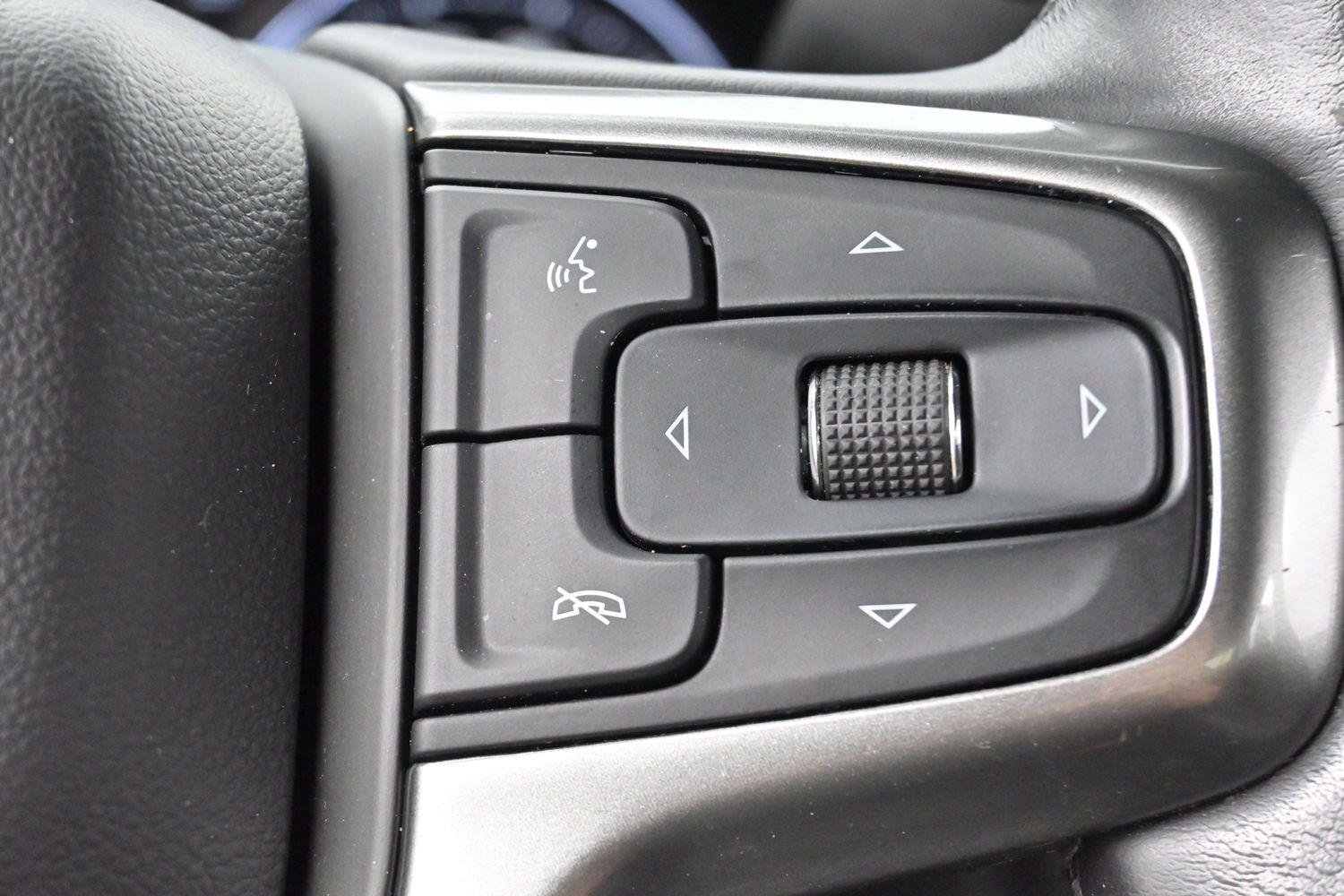 Used 2020 BLACK Chevrolet LT image 19