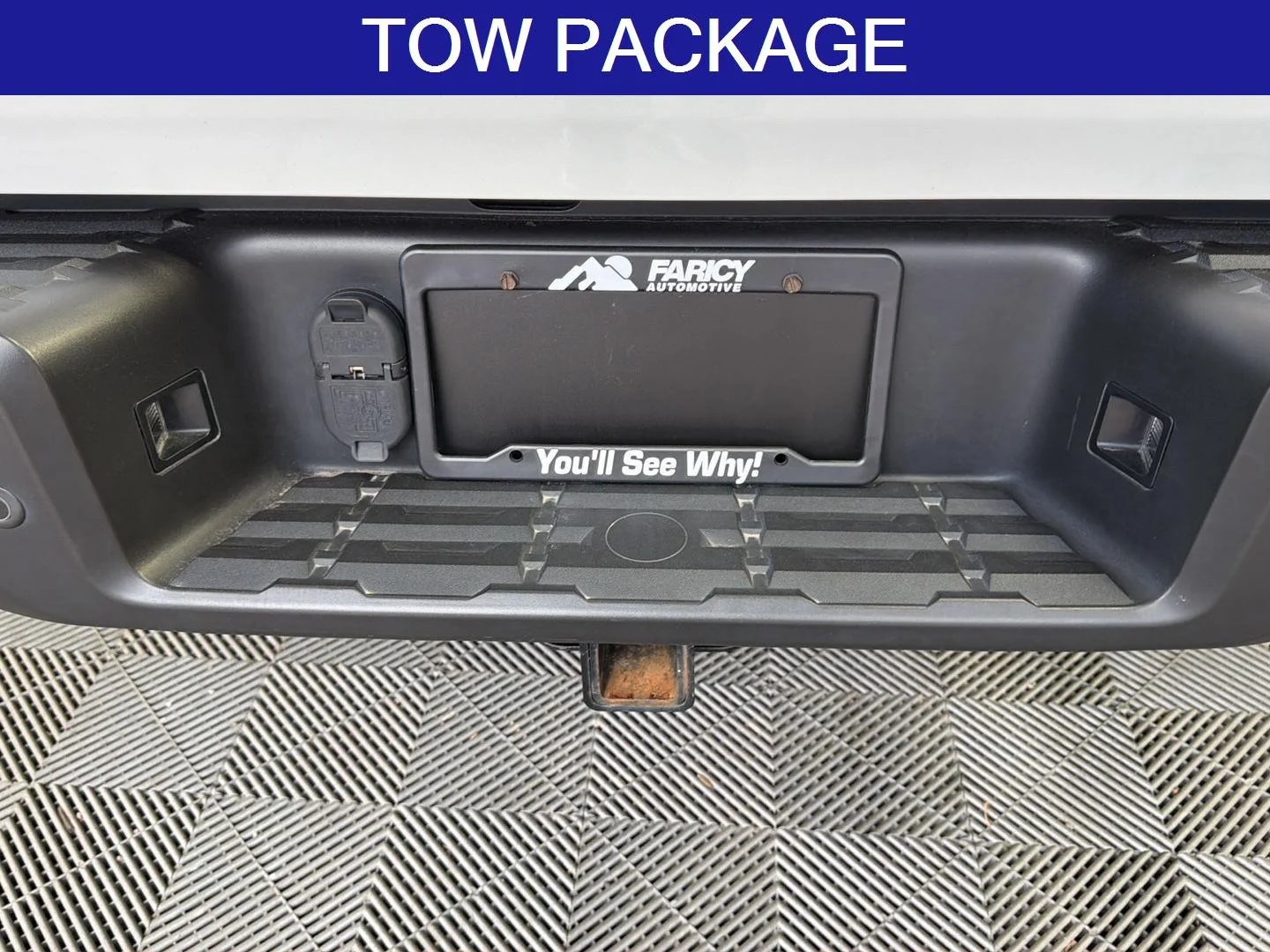 Used 2023 Glacier White Nissan PRO-4X image 8