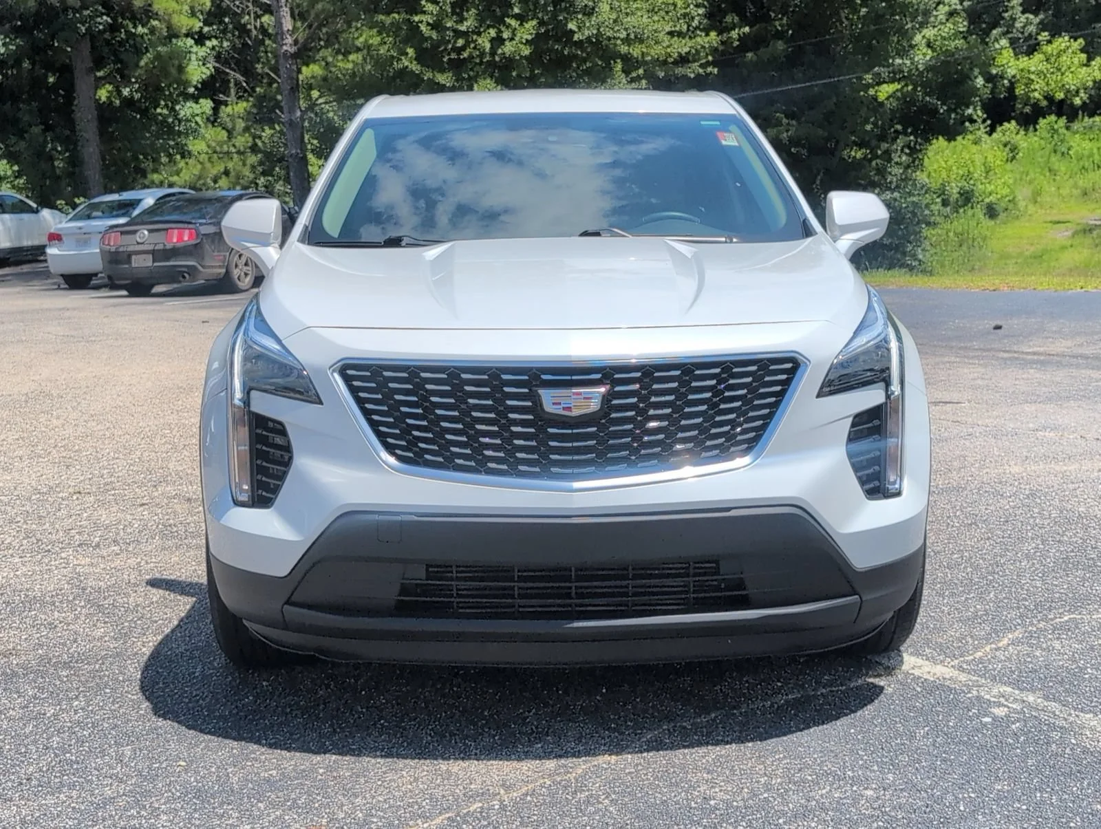 Used 2023 Crystal White Tricoat Cadillac Luxury image 10