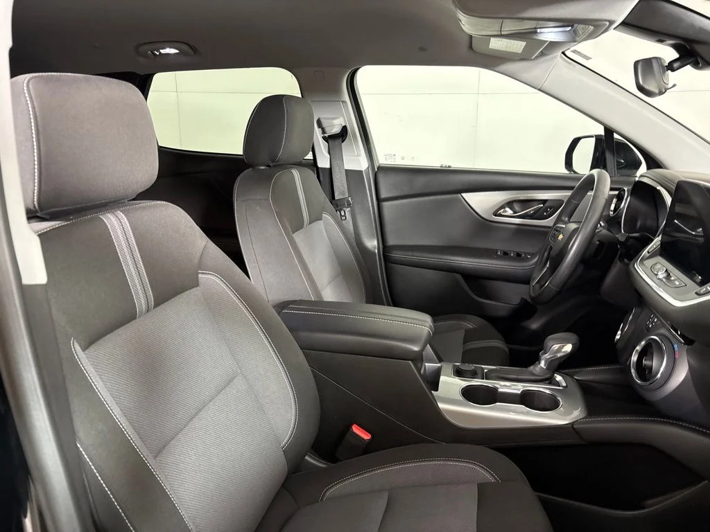 Used 2025 Black Chevrolet LT image 17