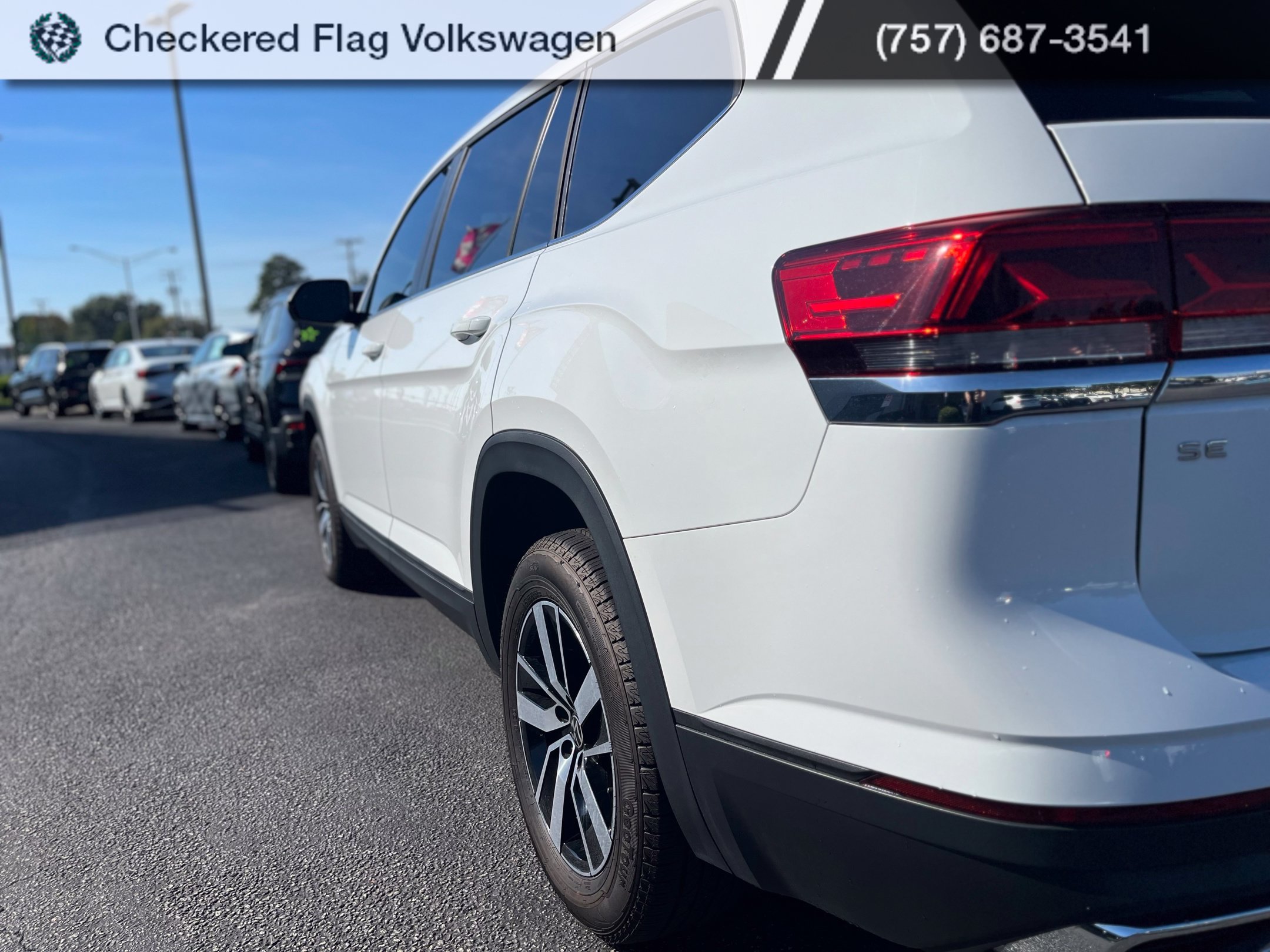 Used 2023 Pure White Volkswagen 2.0T SE image 8