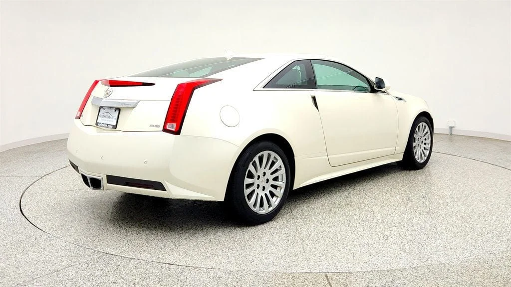 Used 2014 White Diamond Tricoat Cadillac 2dr Coupe RWD image 5