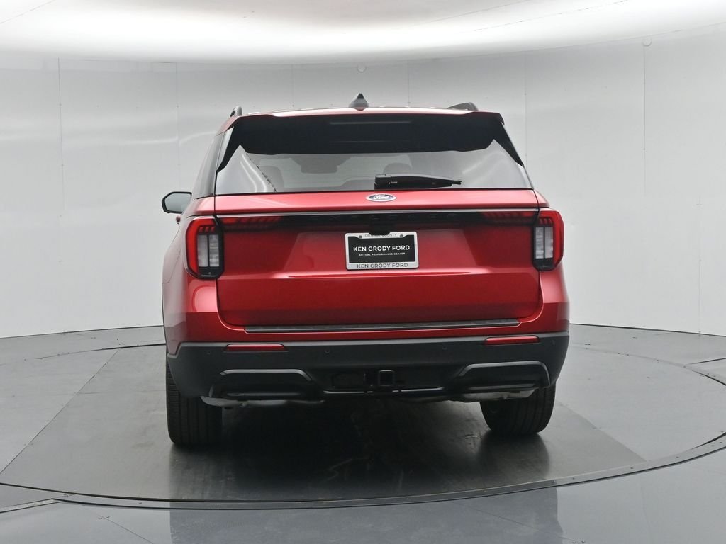 New 2026 Rapid Red Metallic Tinted Clearcoat Ford ST-Line image 28