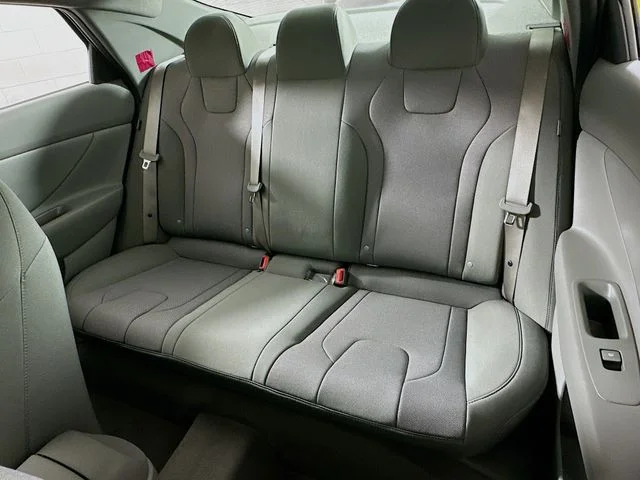 New 2026 Hyundai ELANTRA SE