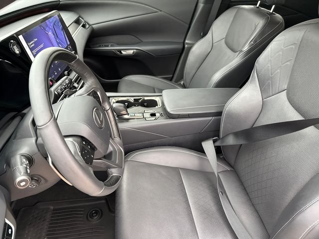 Used 2023 White Lexus 350 Luxury image 18
