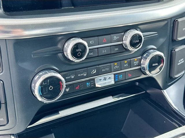 Used 2025 White Ford Lariat image 15