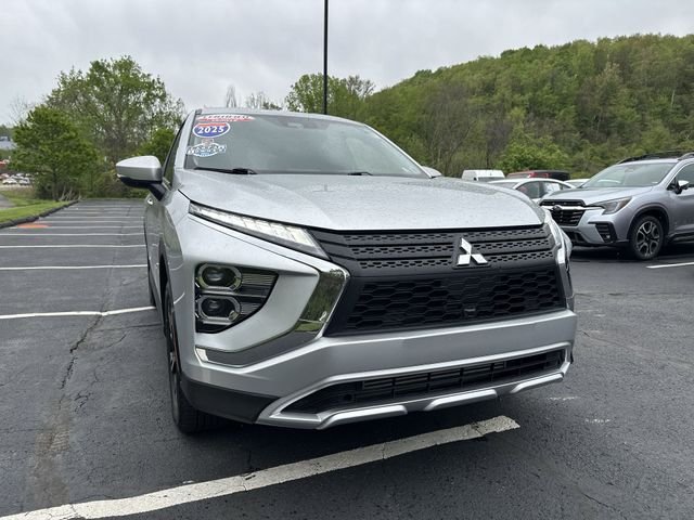 Used 2025  Mitsubishi SE image 11