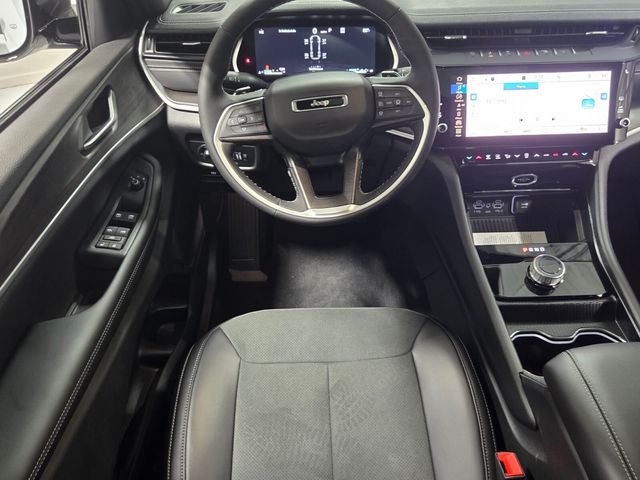New 2026 Bright White Clear-Coat Exterior Paint Jeep Altitude image 7