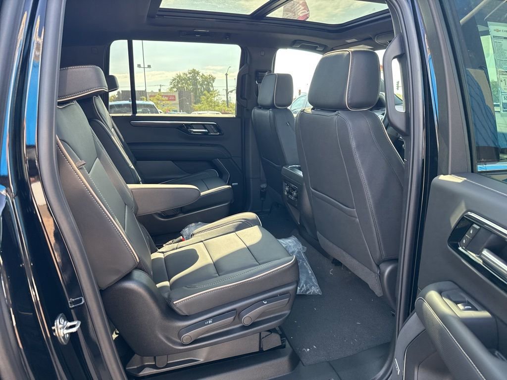 2026 Chevrolet Suburban Premier - Photo 40