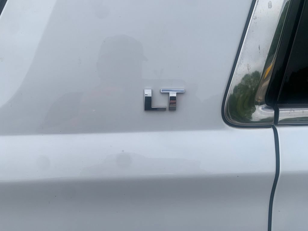 Used 2020 SUMMIT WHITE Chevrolet LT image 10