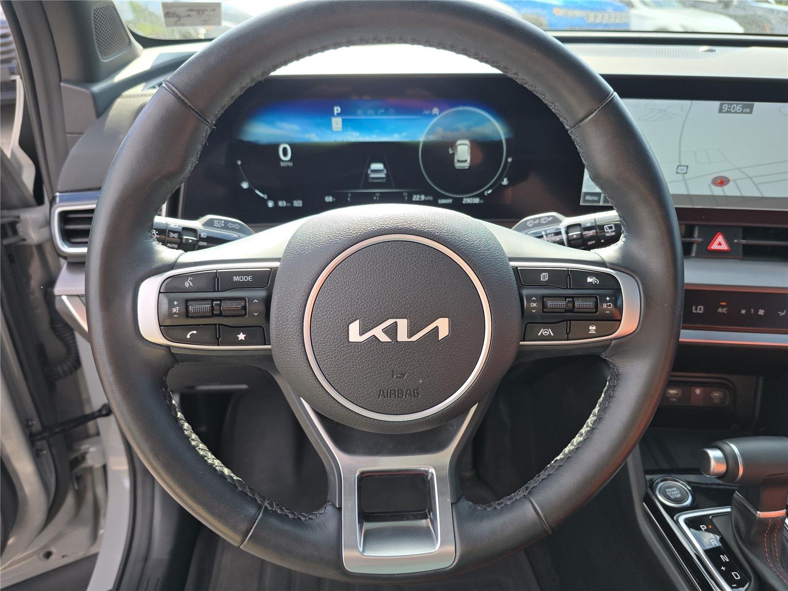 Used 2025 Wolf Gray Kia SX-Prestige image 32