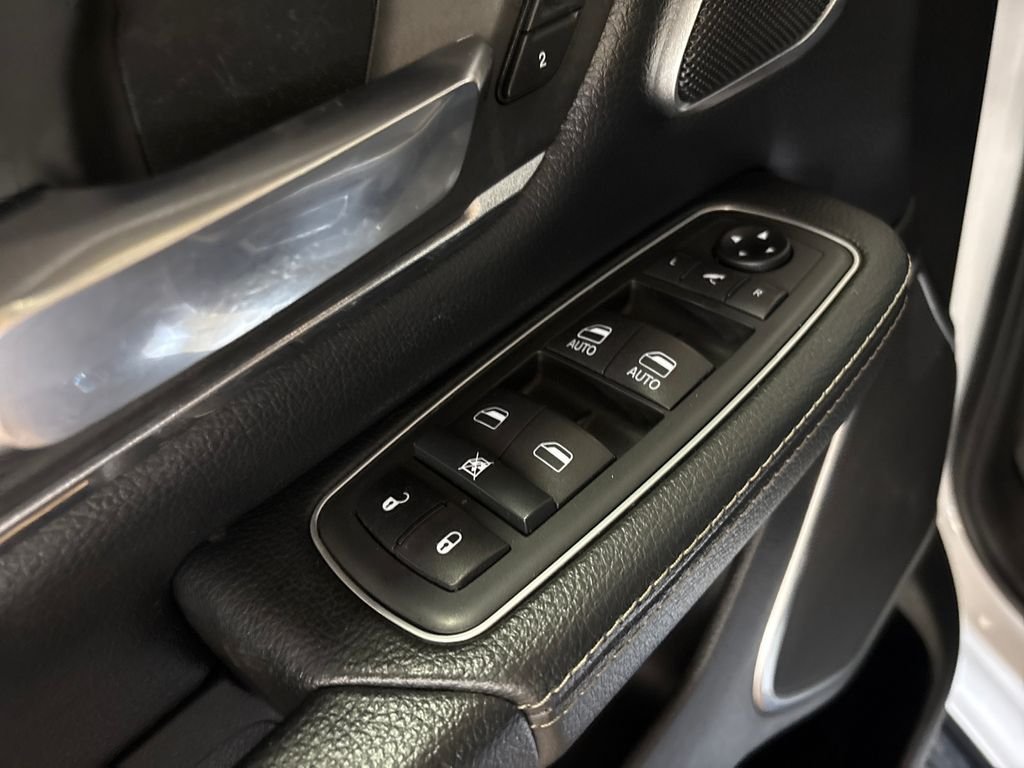 Used 2021 White Ram Laramie image 16