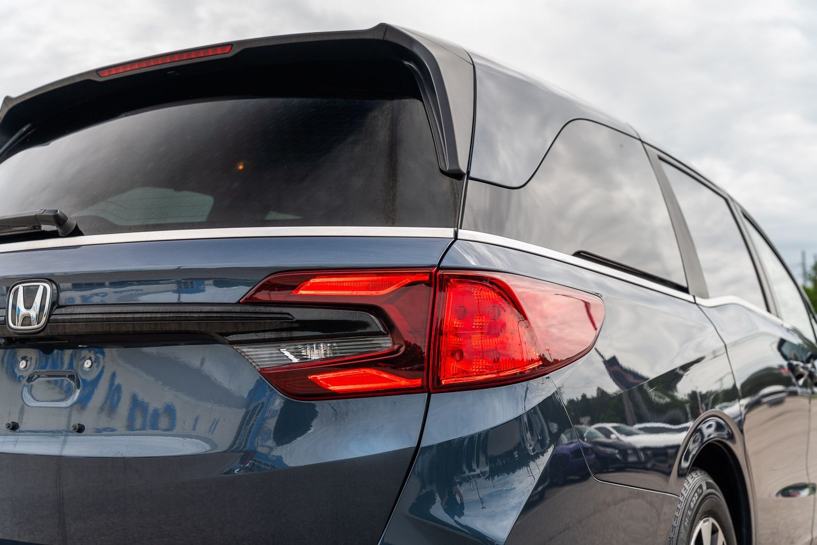 2025 Honda Odyssey EX-L - Photo 15