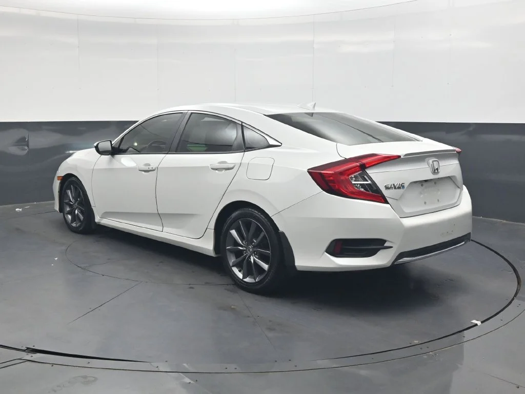 Used 2019  Honda EX image 6