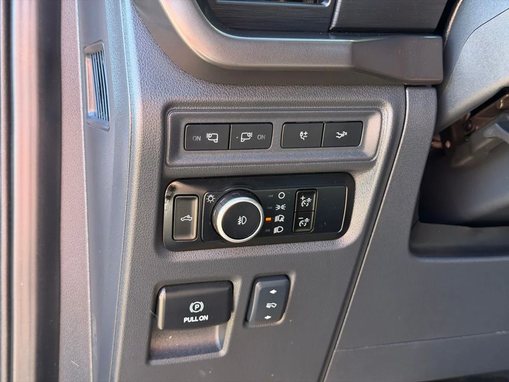 Used 2024 White Ford Tremor image 24