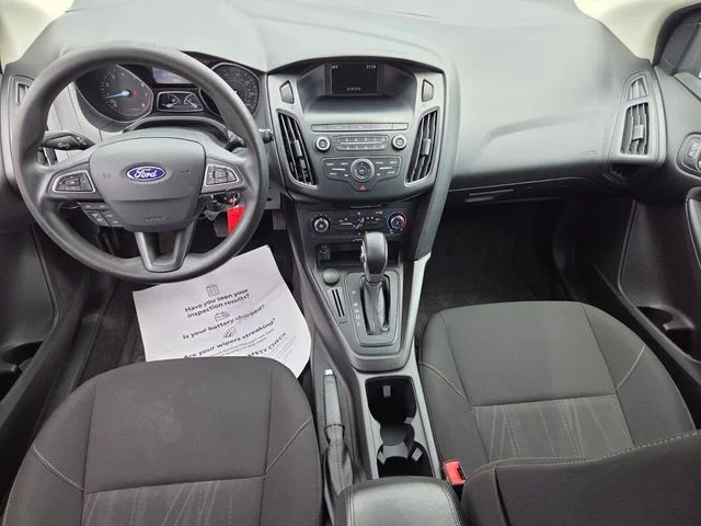 Used 2018 Gray Ford SE image 8