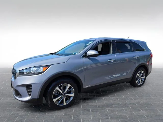 Used 2020 Silver Kia LX image 3