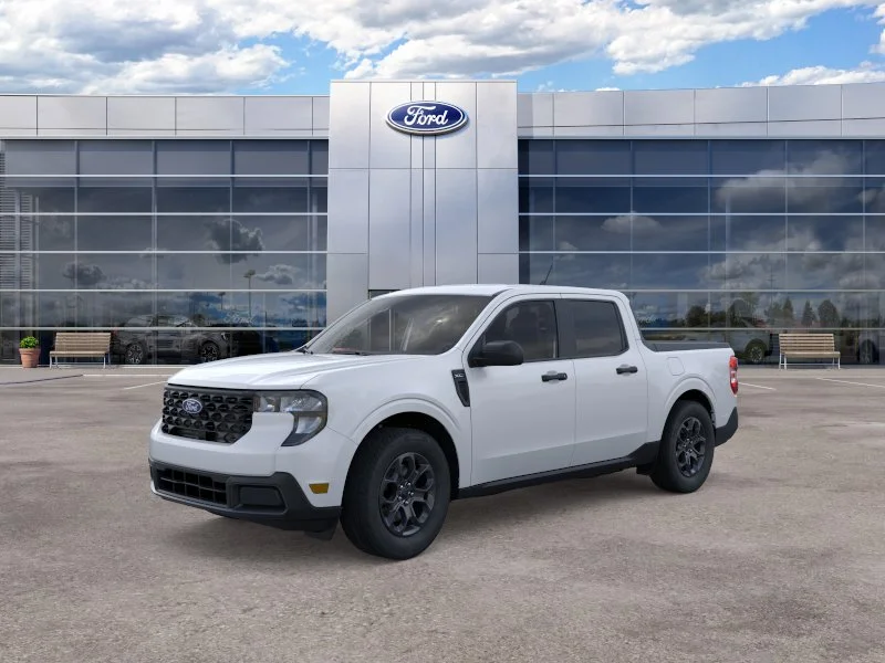 New 2026 Oxford White Ford XLT image 1