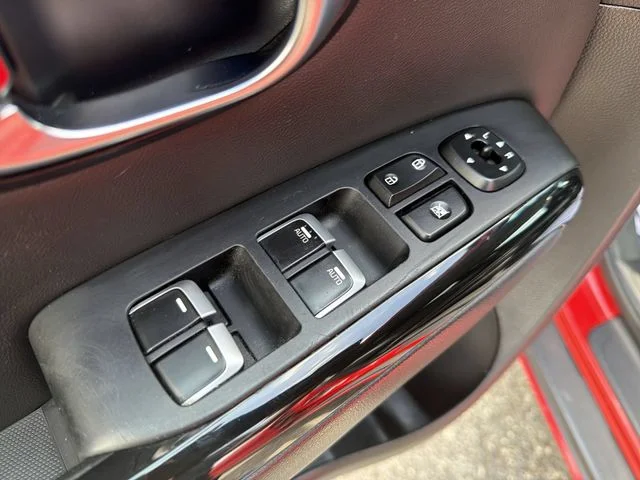 Certified Used 2018 Red Kia Exclaim image 13