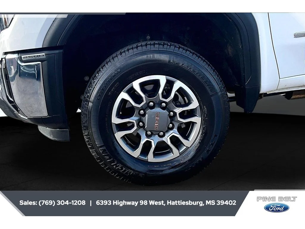 Certified Used 2025 Summit White GMC SLE image 7
